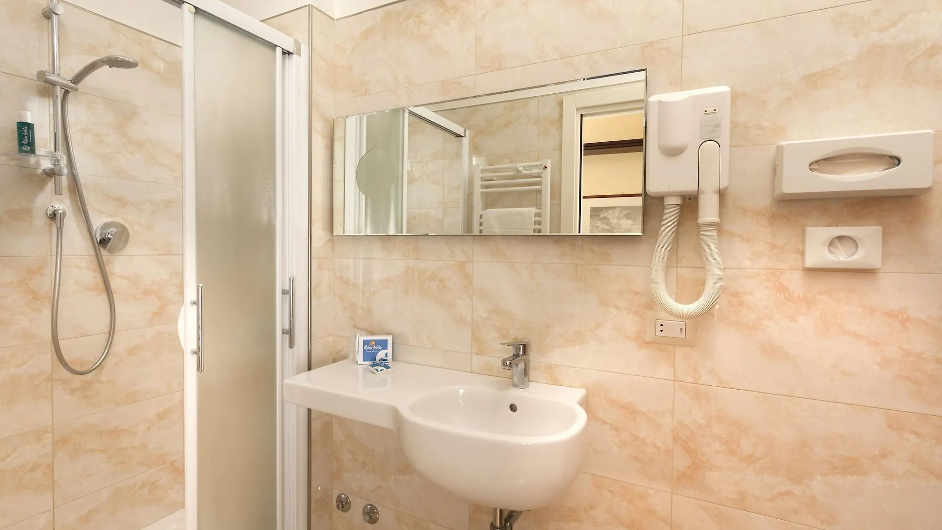 Hotel Milano Helvetia - In Centro Con Piscina Riccione Italy